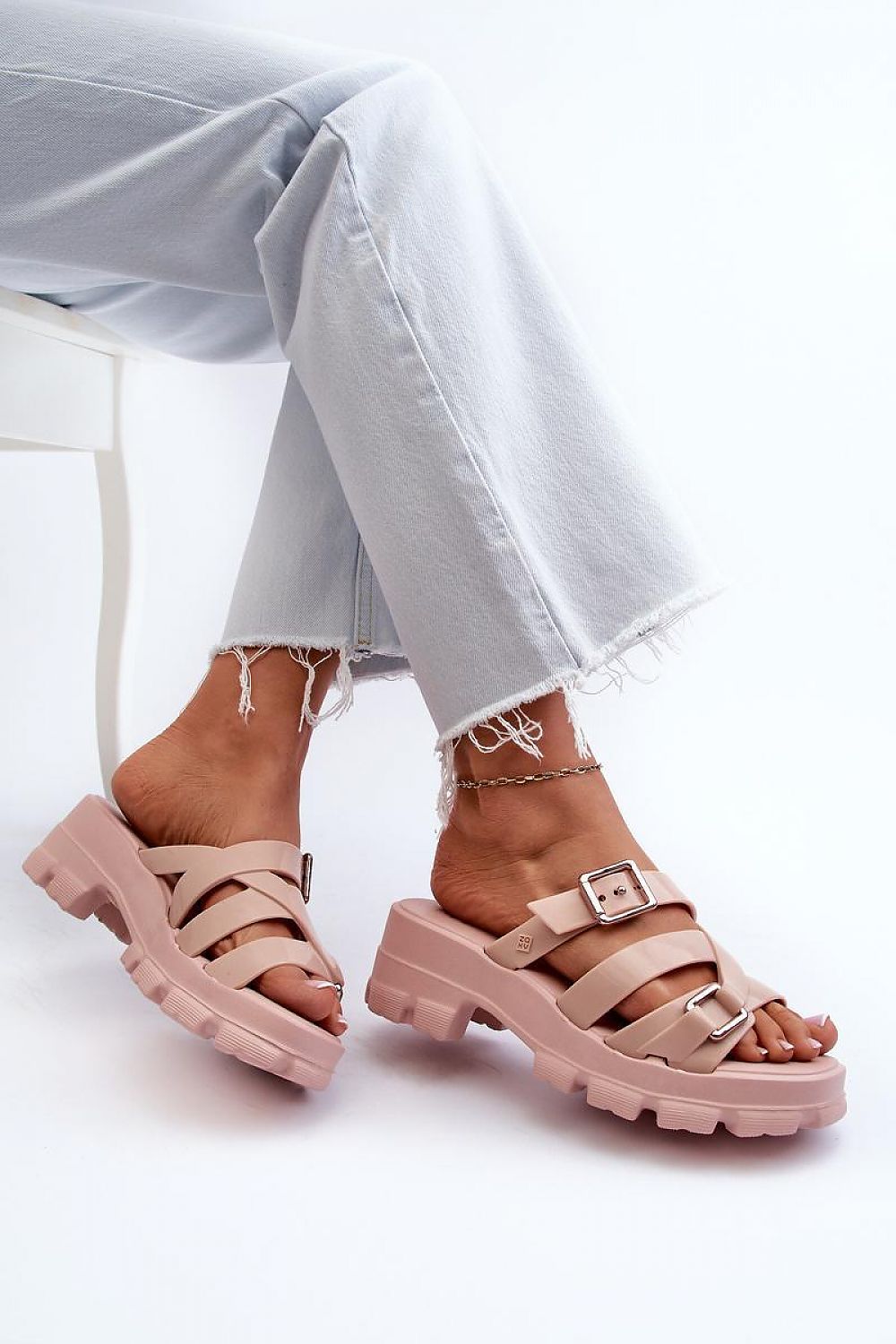  Flip-flops model 197667 Step in style 