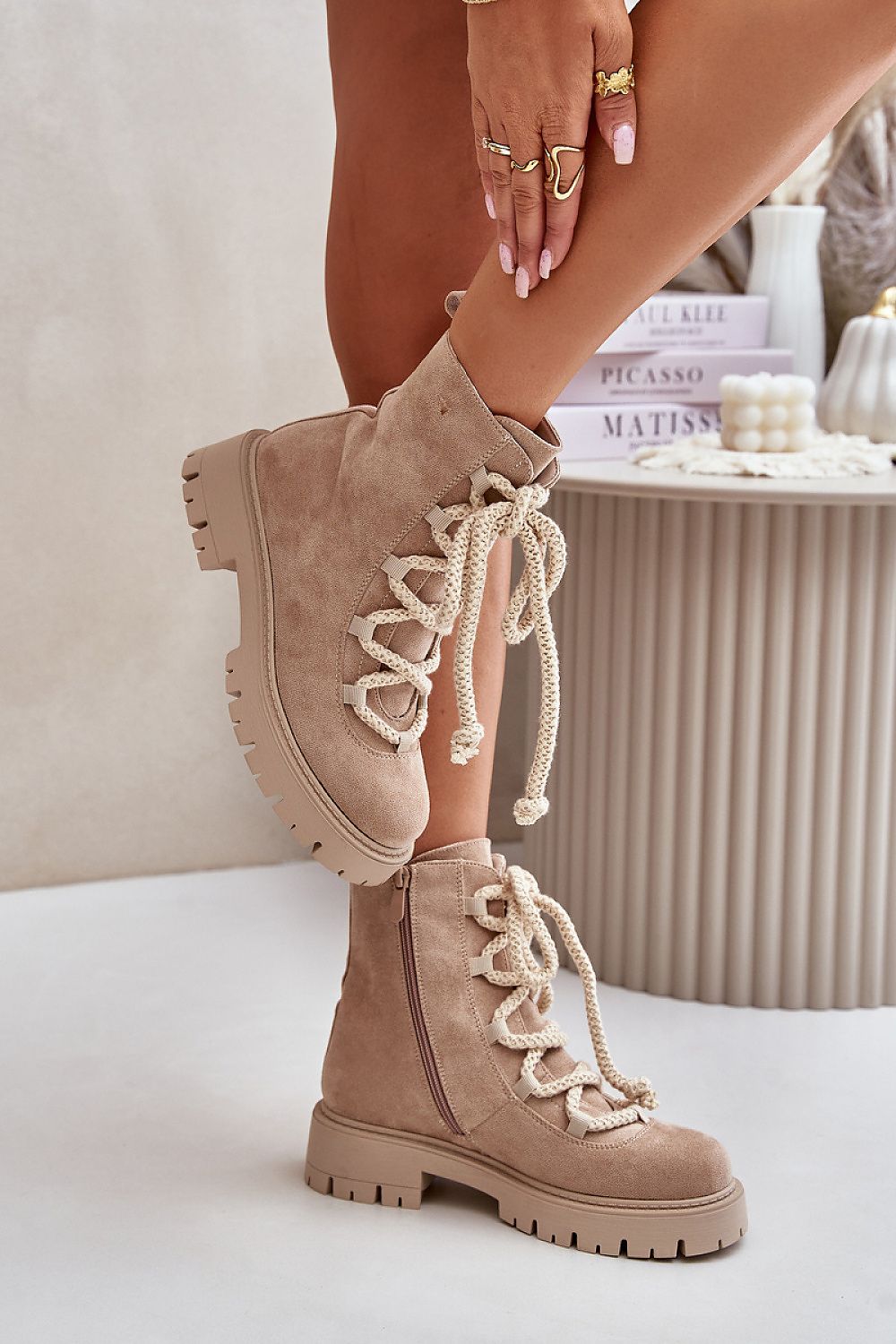  Boots model 202160 Step in style 