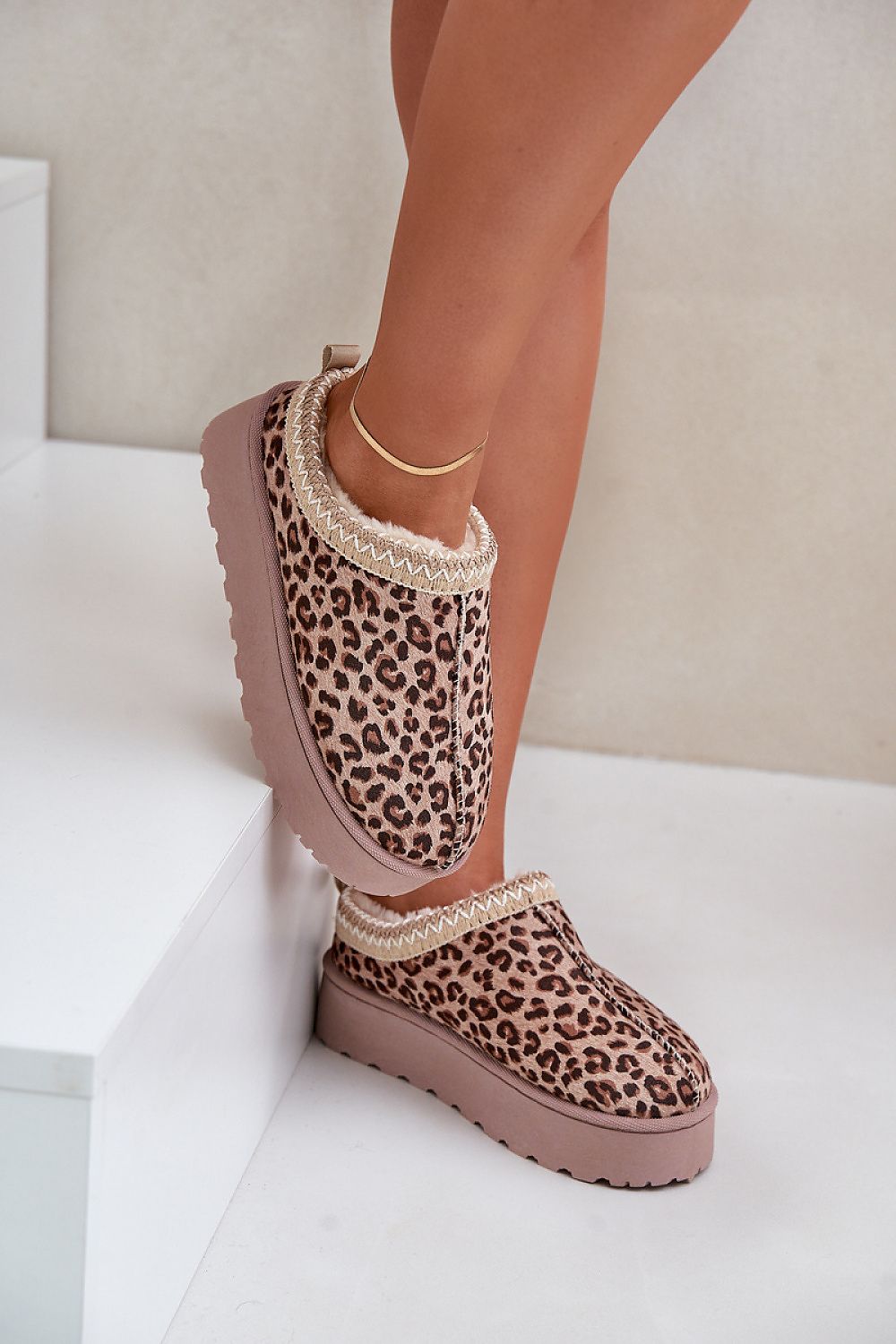  Snow boots model 203572 Step in style 