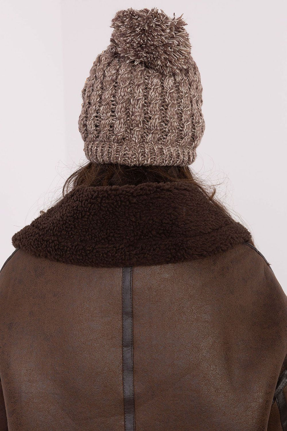  Cap model 203841 AT 