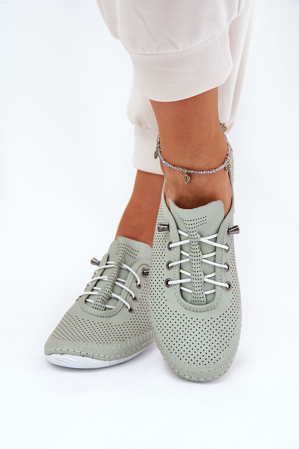  Half shoes model 212560 Step in style 