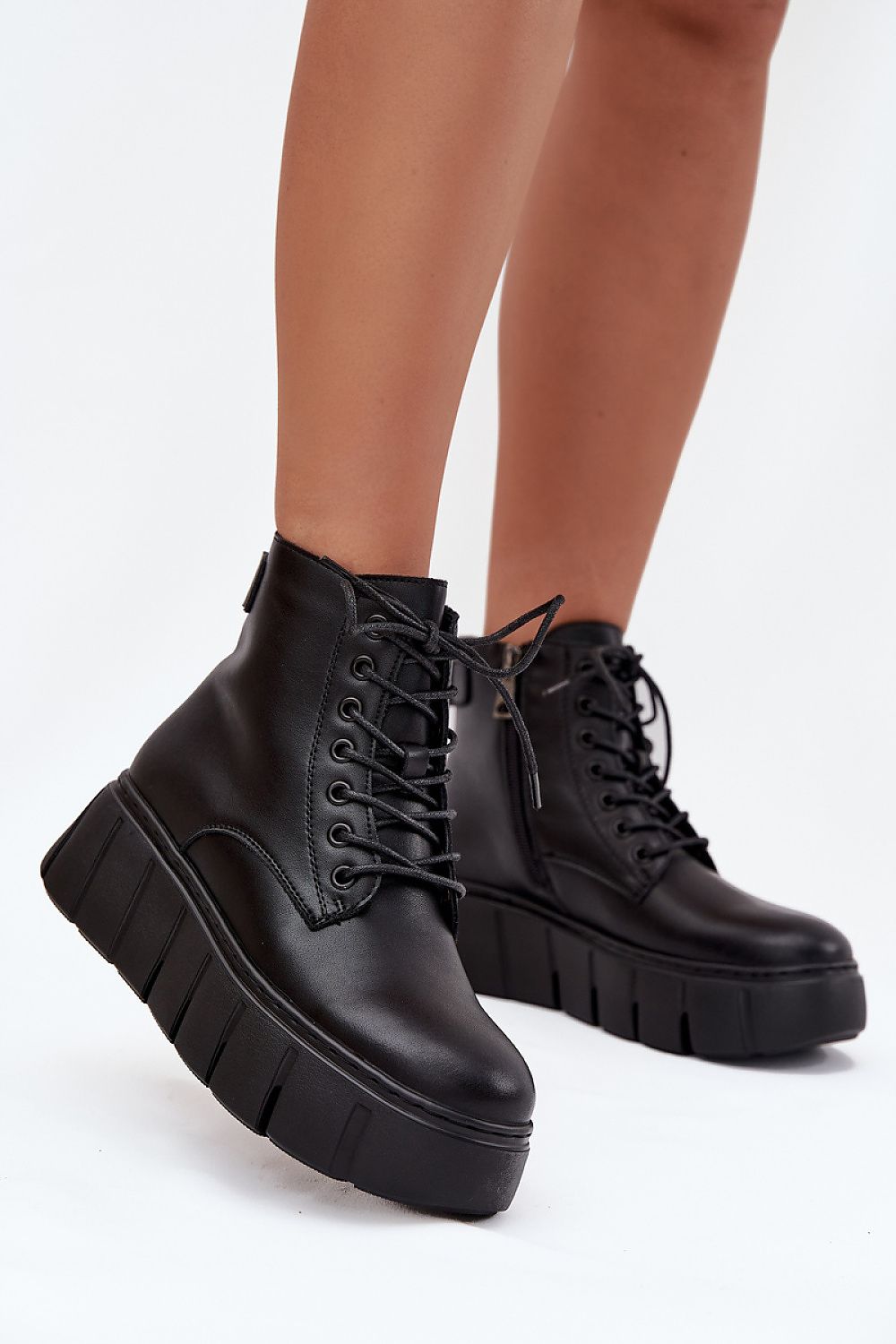  Platform boots model 216834 Step in style 