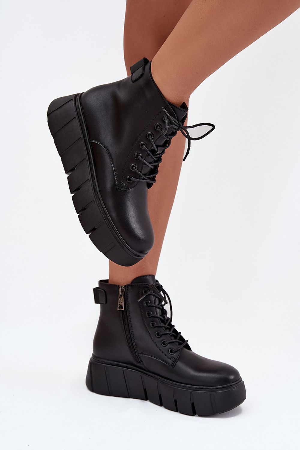  Platform boots model 216834 Step in style 