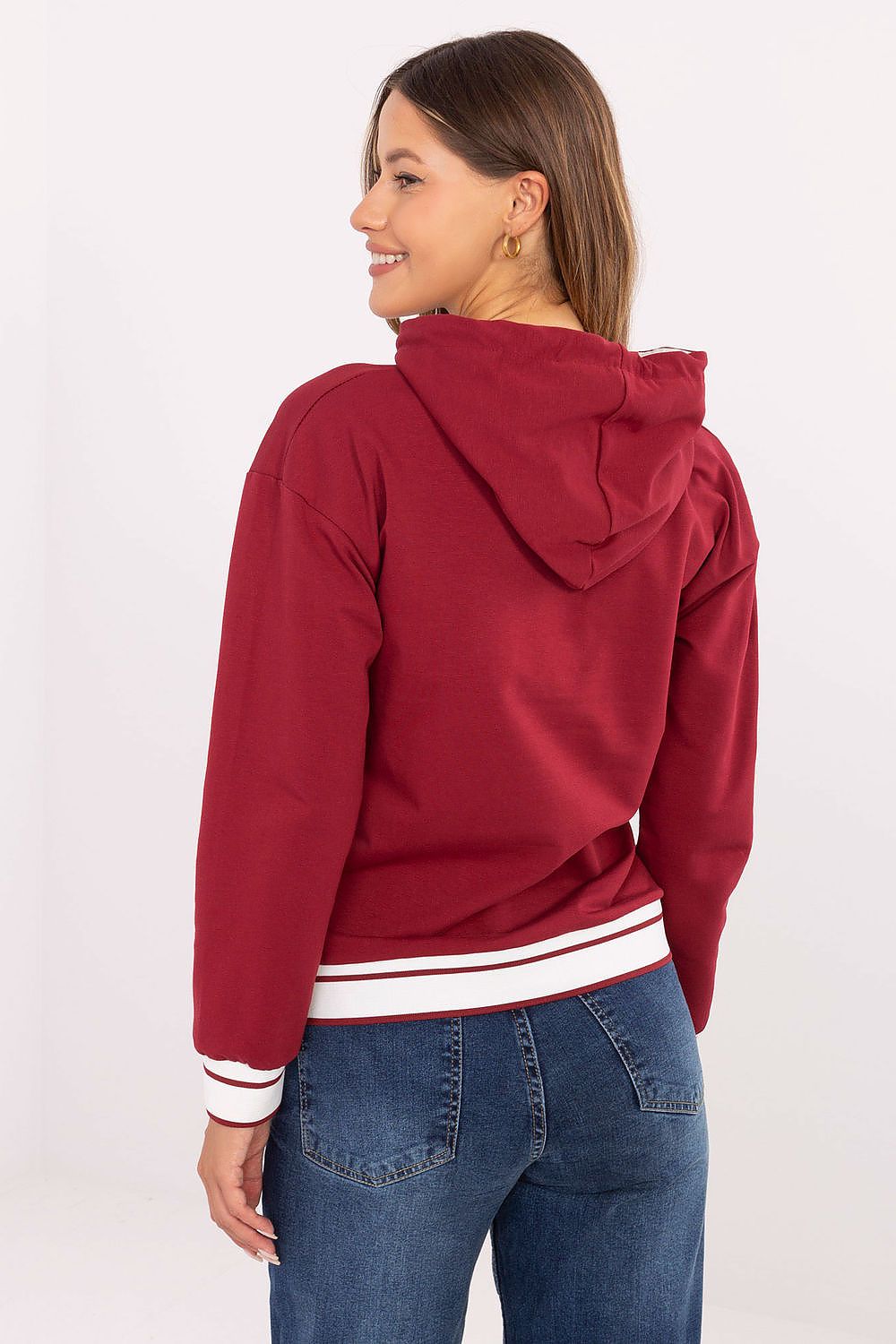  Sweatshirt model 217026 Relevance 