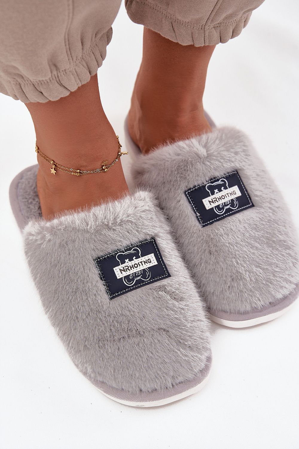  Slippers model 220061 Step in style 
